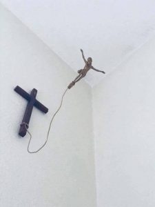 Signe-religieux-crucifix